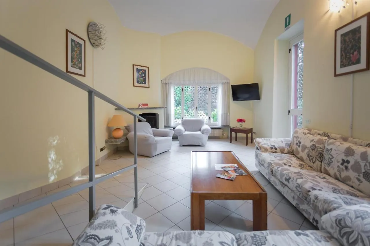 Villa Magnolia Lago Maggiore Besozzo Frühstückspension