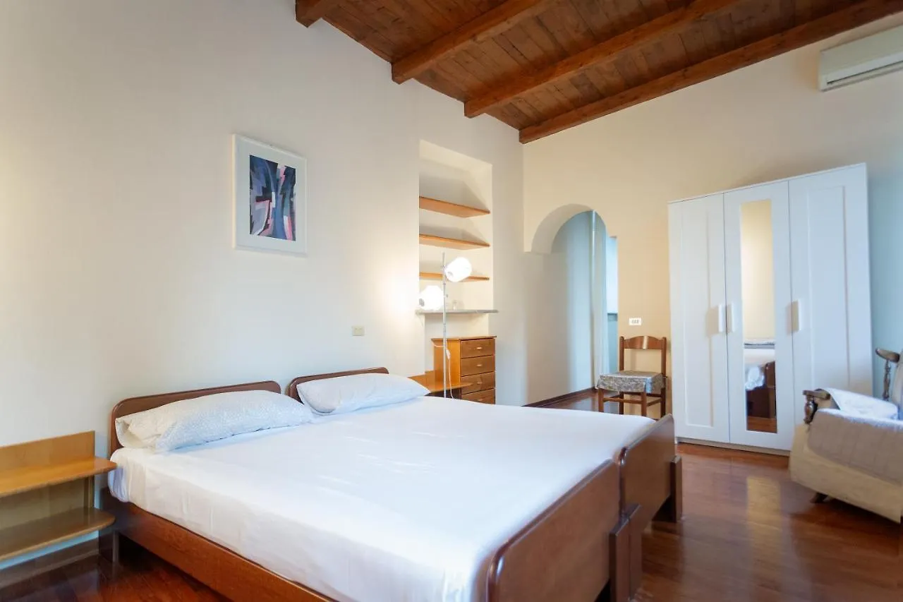 Bed & Breakfast Villa Magnolia Lago Maggiore Besozzo